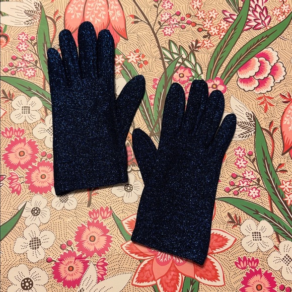Vintage Sparkly Bold Blue Nylon and Fownes Blue Short Gloves - Picture 3 of 16